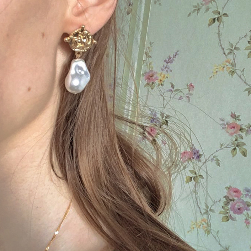 Vintage Coin Pearl Earrings on kellinsilver.com