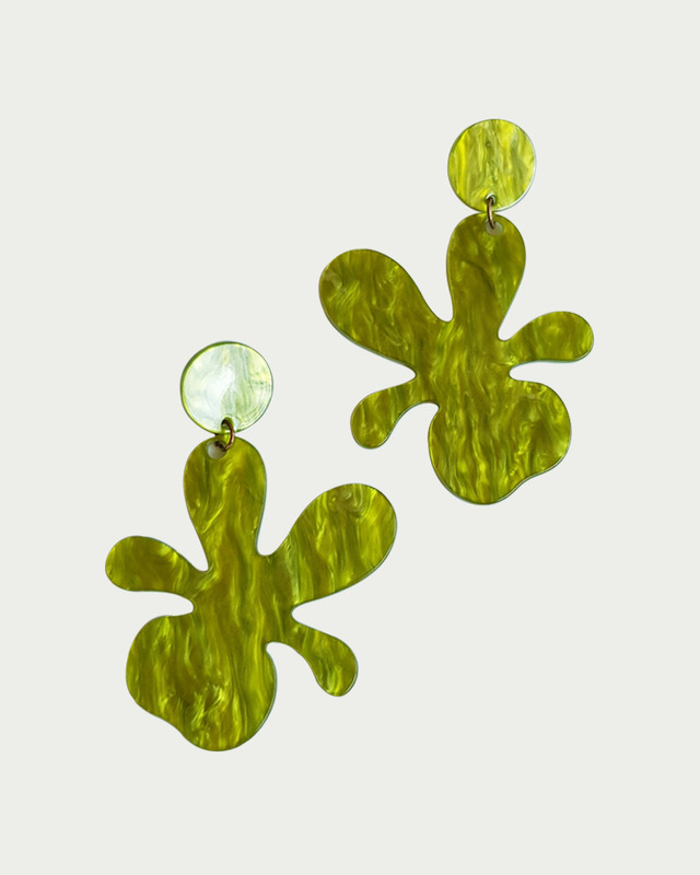 Acrylic Grass Flower Drop Earrings on kellinsilver.com