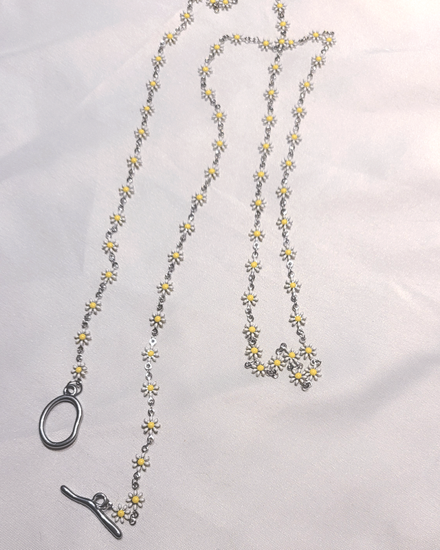 Daisy Chain Lariat Stainless Steel Long Necklace in Yellow