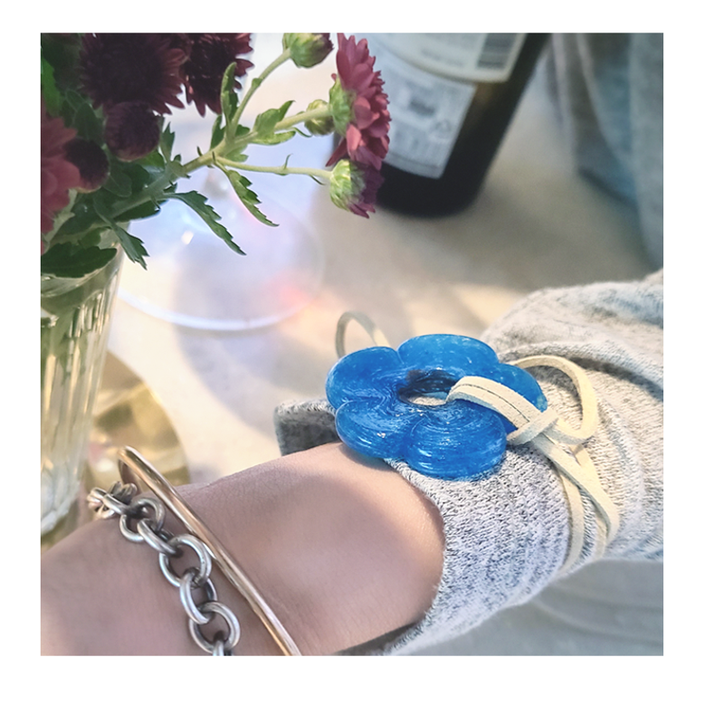 Mora Glass Blue Daisy Choker Necklace in Natural Suede on kellinsilver.com