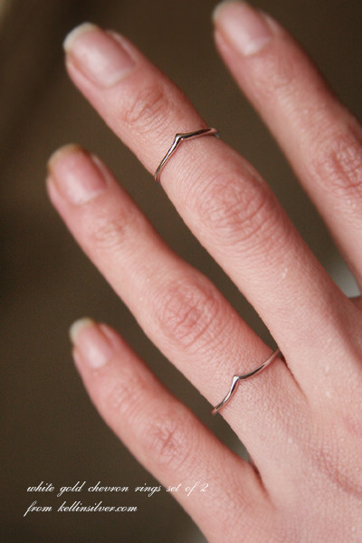 White Gold Chevron Midi Rings Set of 2 from Kellinsilver.com