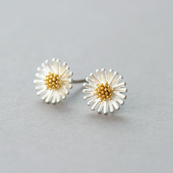 Very Small Creamy Daisy Stud Earrings from kellinsilver.com