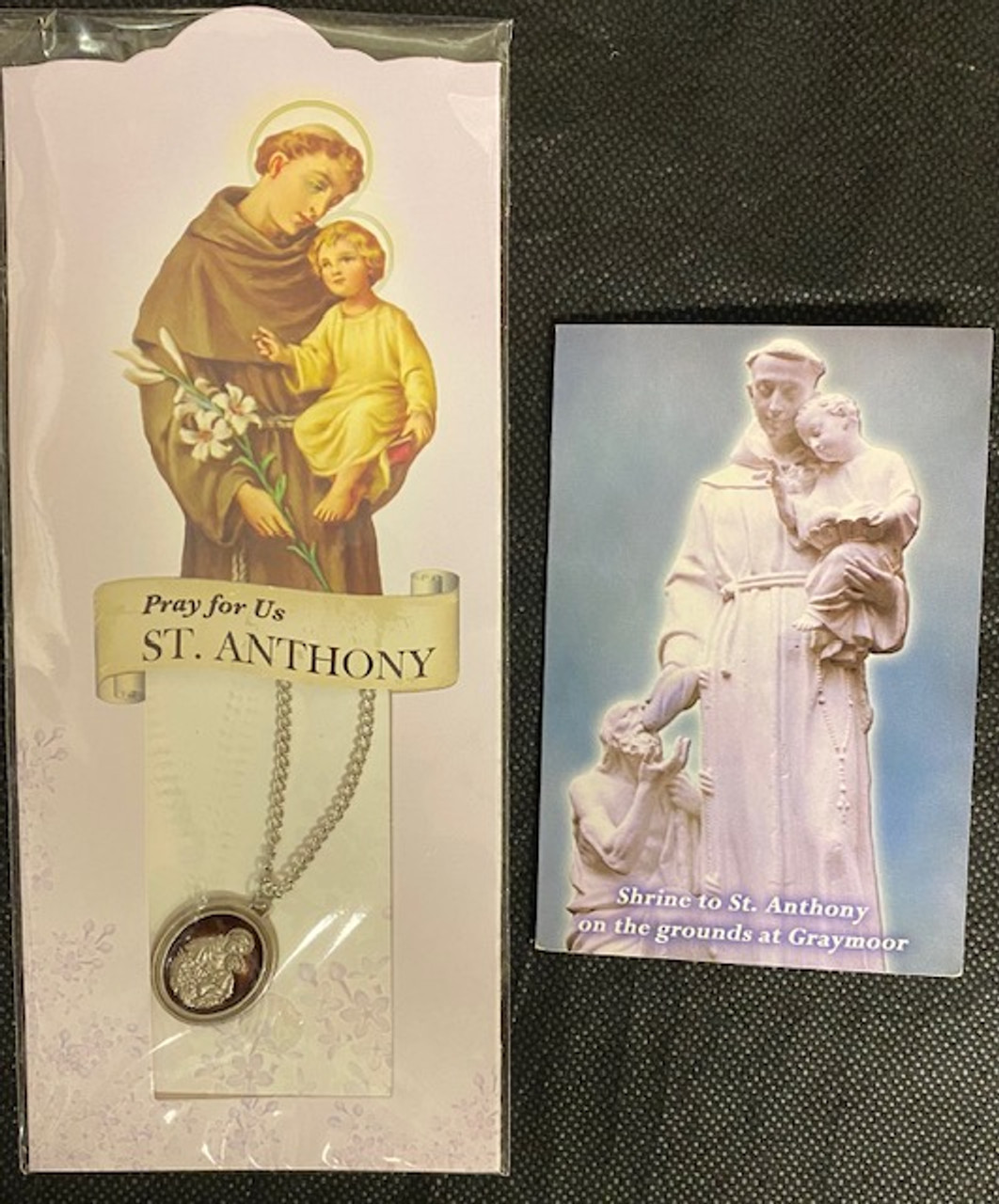 Great combo! St. Anthony necklace with vintage Holy card