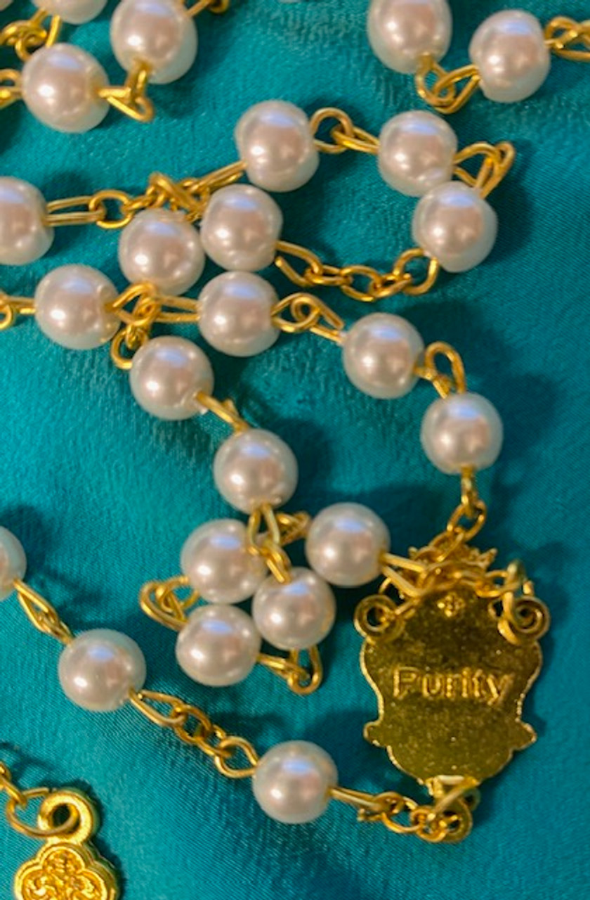 Beautiful Pearl/Gold tone Rosary with Booklet
