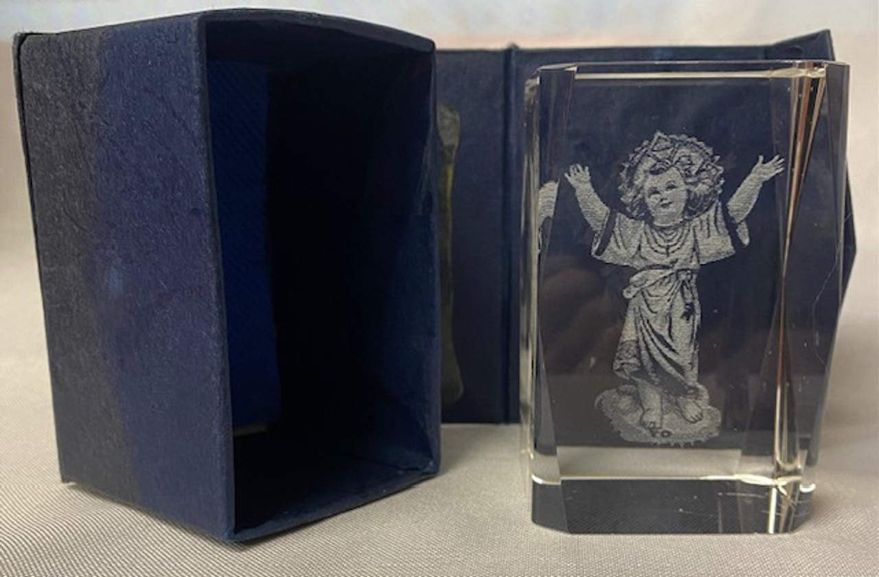 Vintage Heavy Glass Cube with Hologram of Baby Jesus comes with sturdy box