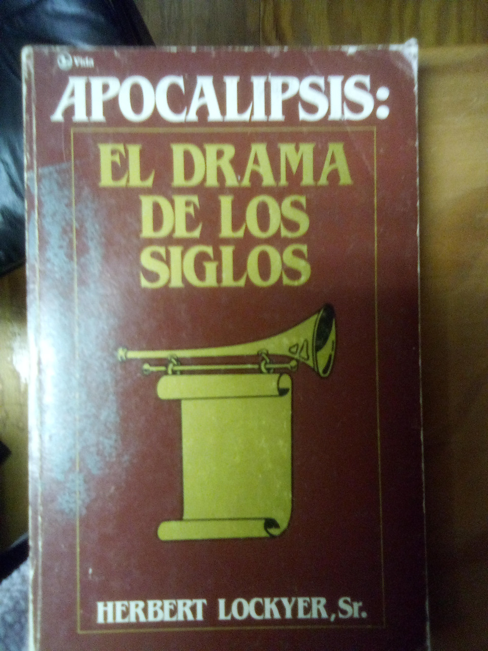 APOCALIPSIS: EL DRAMA DE LOS SIGLOS - BY HERBERT LOCKYER, SR . -

THIS IS A USED BOOK WITH LOTS OF UNDERLININGS AND WRITINGS IN SPANISH AND IN OKAY CONDITION.