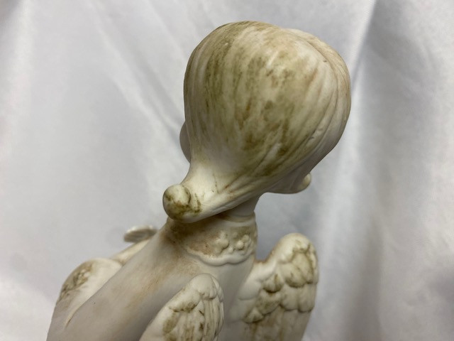 Lovely Vintage Ceramic Musical Angel Figurine - see photos for detail