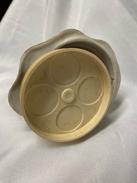 Lovely Vintage Ceramic Musical Angel Figurine - see photos for detail