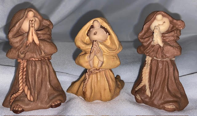 Set of 3! Friar Folk Figurines - Praying Friars