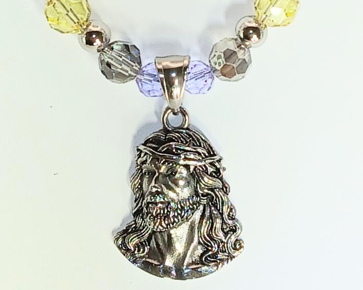 Head of our Lord Jesus Crowned with Thorns - 18 inch Princess necklace
