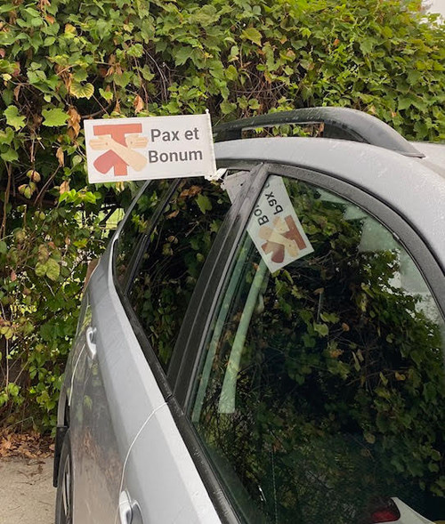 Franciscan Crest FlagFirm Pivoting Car Displays/Sign Franciscan Crest FlagFirm Pivoting Car Displays/Sign