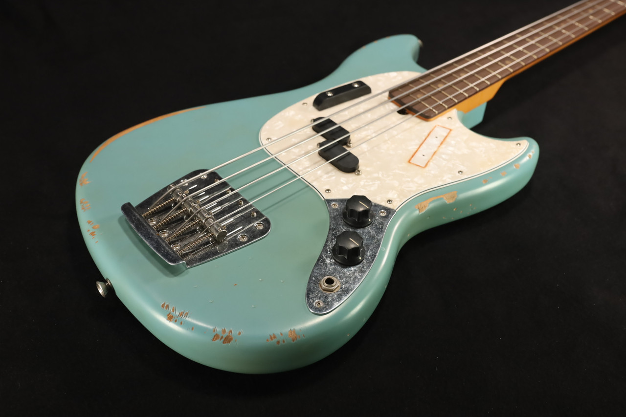 Fender JMJ Road Worn Mustang Bass Rosewood Fingerboard Faded 