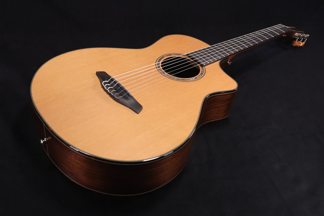 Furch GNc 4-CR a Grand Nylon Cutaway, Western Red Cedar / Indian