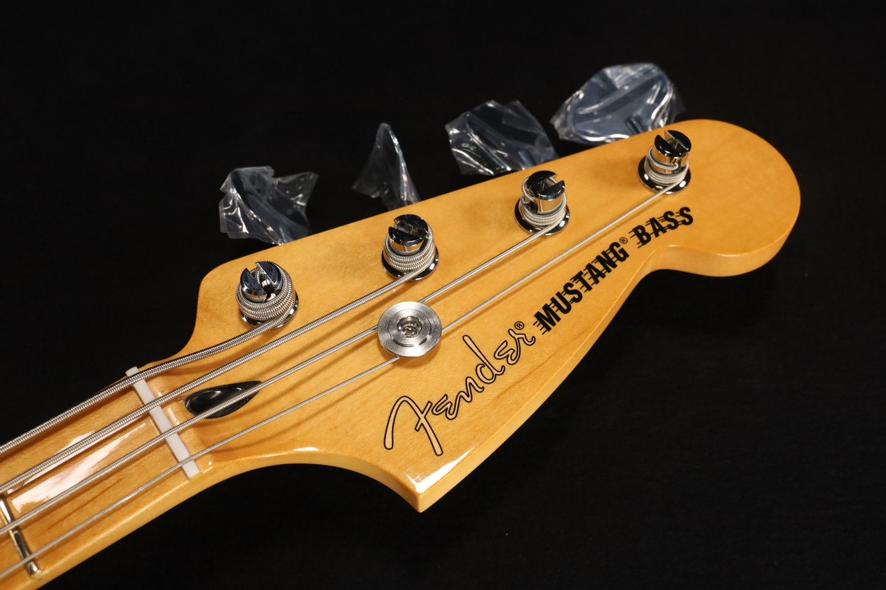 Fender Player II Mustang Bass PJ Maple Fingerboard Polar White