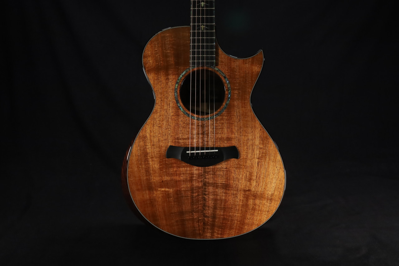 Taylor Custom #41 C22ce B6041 Grand Concert Figured Tasmanian