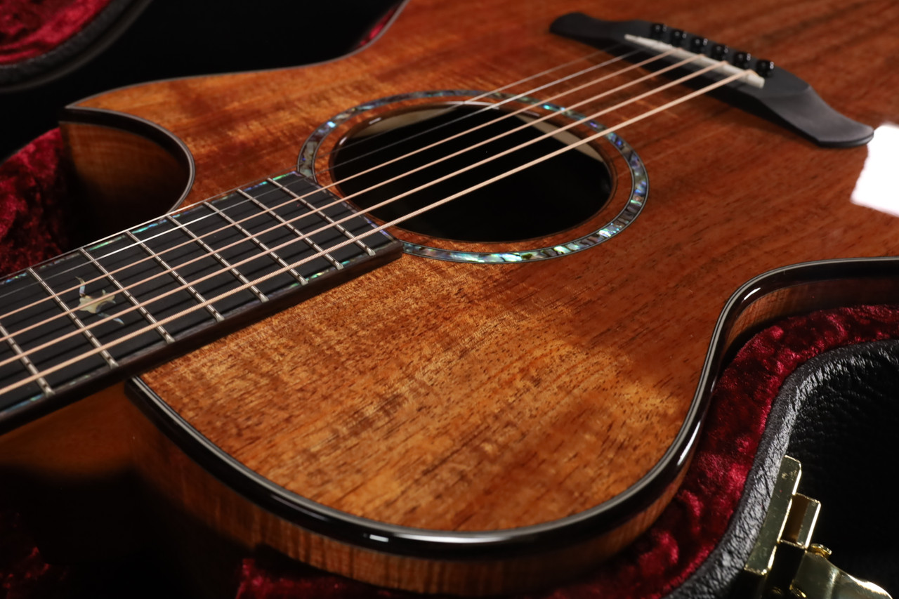 Taylor Custom #41 C22ce B6041 Grand Concert Figured Tasmanian