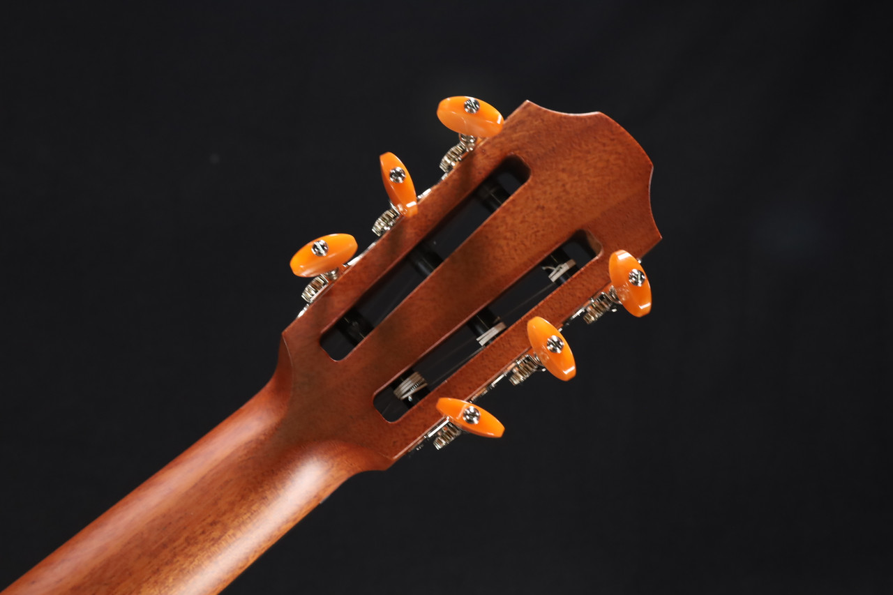Furch GNc 4-CR a Grand Nylon Cutaway, Western Red Cedar / Indian