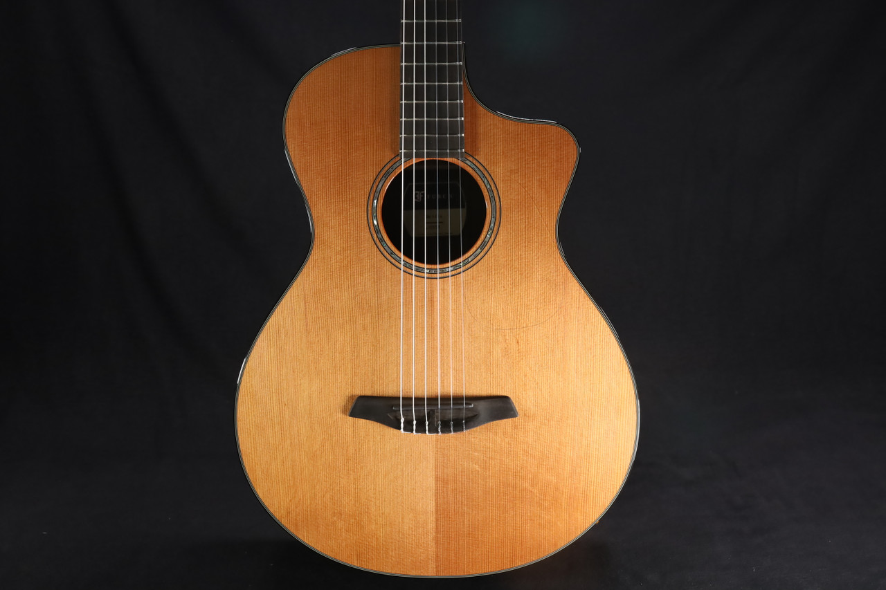 Furch GNc 4-CR a Grand Nylon Cutaway, Western Red Cedar / Indian