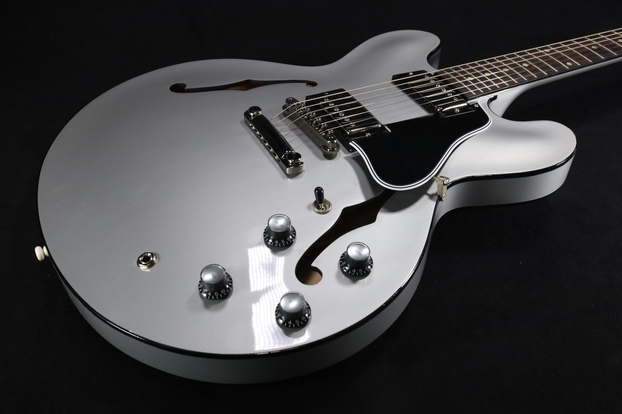 ギター Gibson CustomShop ES-335 '61 macmil Gibson Custom Shop 61 ES 335 Silver w/Ebony Stinger Gloss NH 054