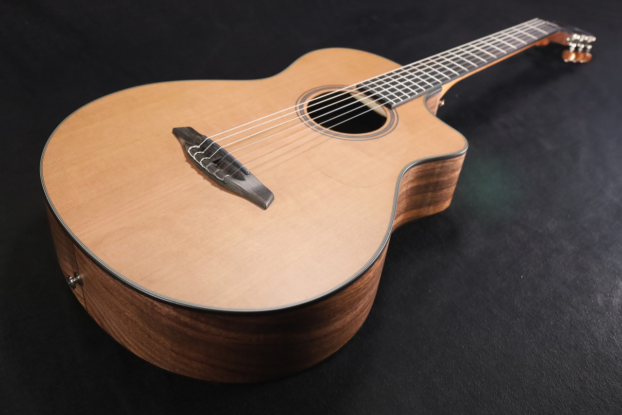 Furch GNc 2-CW a Grand Nylon Cutaway, cedar Walnut / Black Walnut