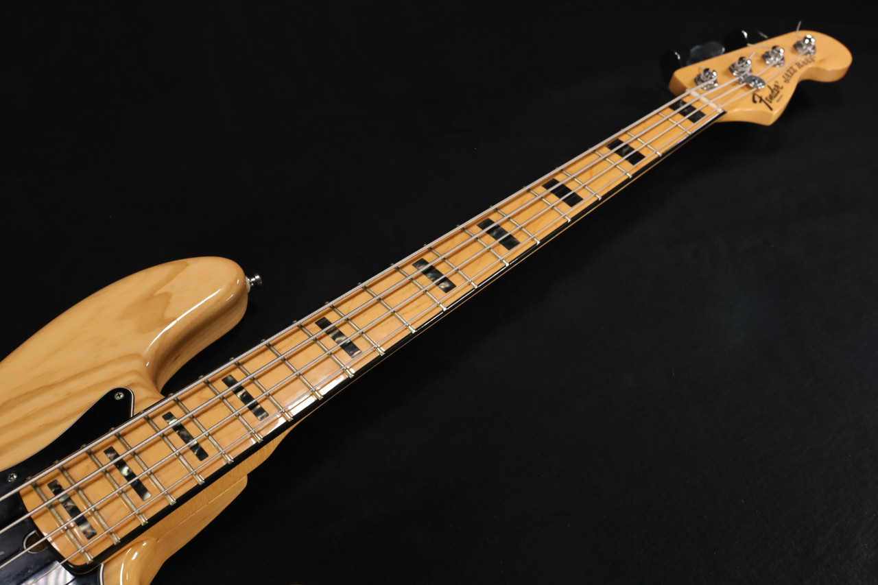 Fender American Deluxe Jazz Bass Ash, Maple Fingerboard, Natural