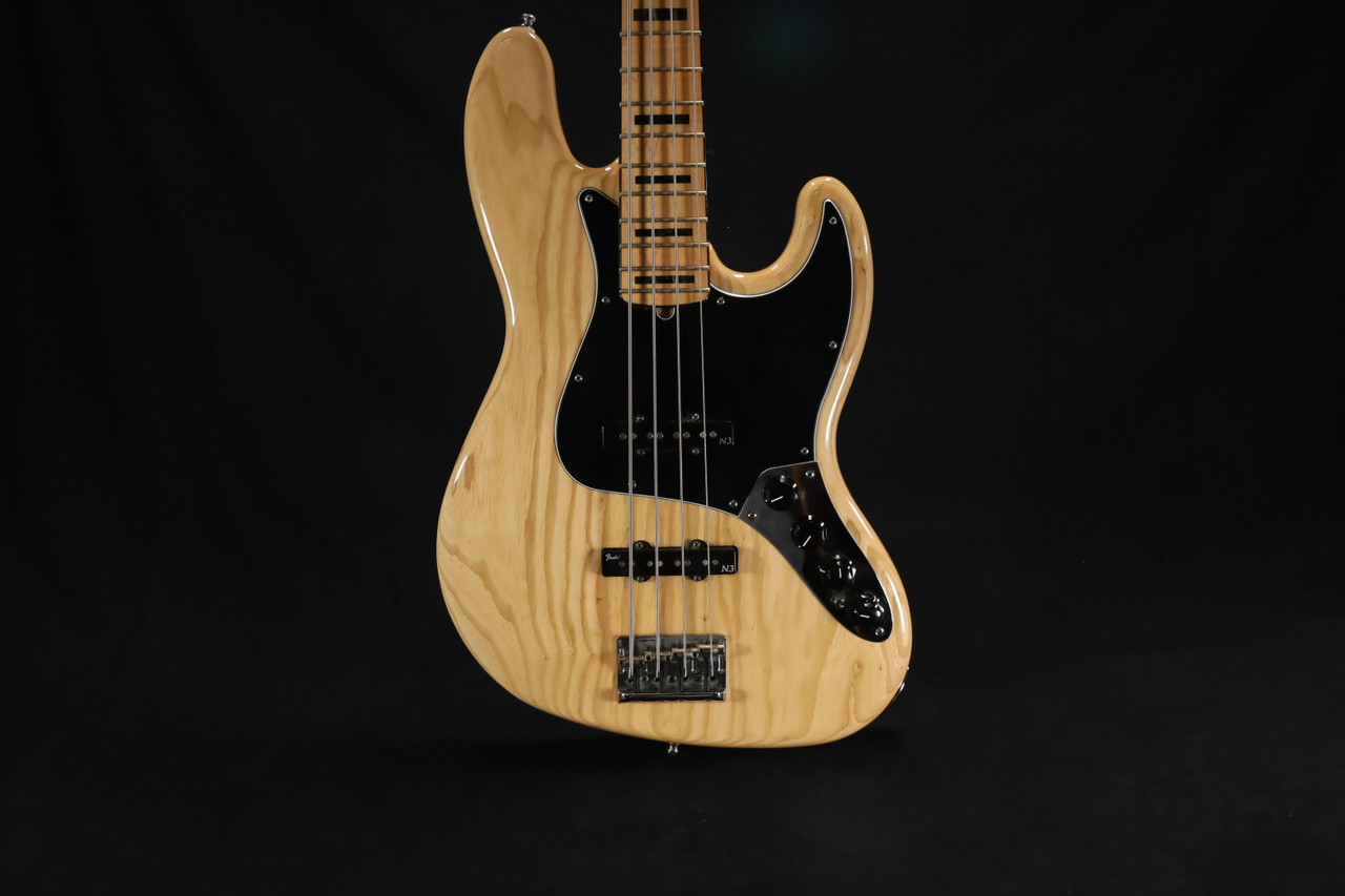 Fender American Deluxe Jazz Bass Ash, Maple Fingerboard, Natural