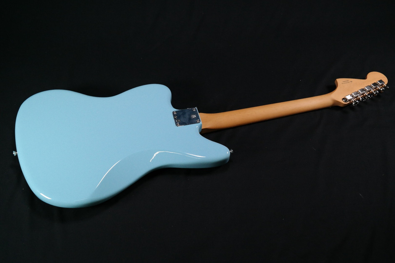 Fender Vintera '60s Jaguar Modified HH - Pau Ferro Fender Vintera '60s Jaguar Modified HH - Pau Ferro