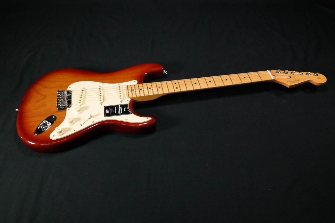 Fender American Professional II Stratocaster - Maple Fingerboard