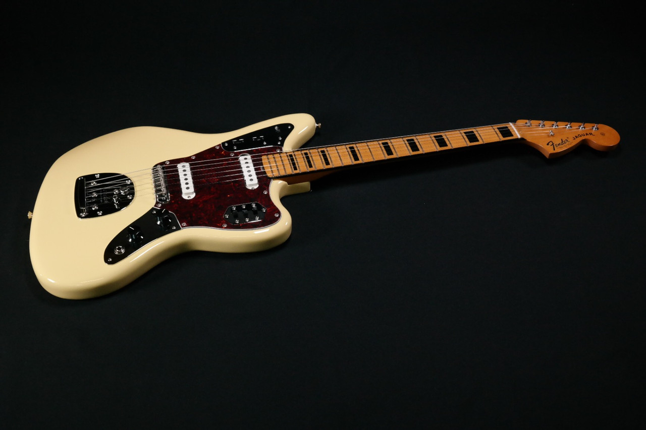 Fender Vintera II 70s Jaguar, Maple Fingerboard, Vintage White