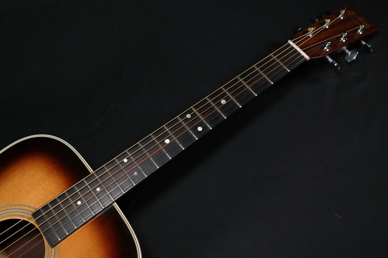 martin tobacco sunburst Martin D-28 Tobacco Burst with Black pickguard - USED