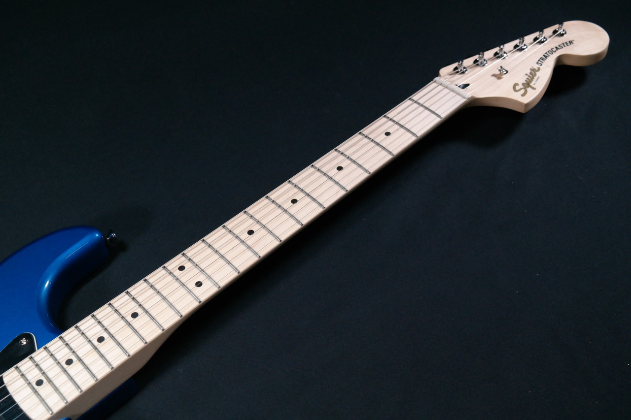 Squier Affinity Series Stratocaster - Maple Fingerboard - Black