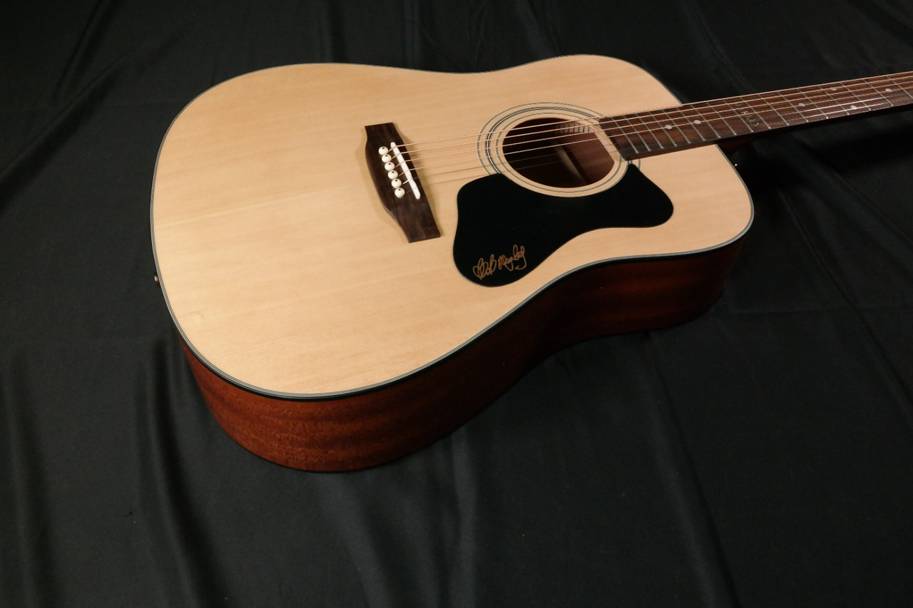 Guild a-20 Bob Marley Dreadnought Acoustic Guitar Natural 516
