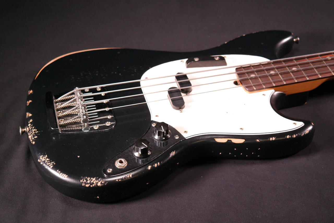 ベース FENDER JMJ Road Worn Mustang Bass Black Fender JMJ Road Worn Mustang Bass - Black | Sweetwater