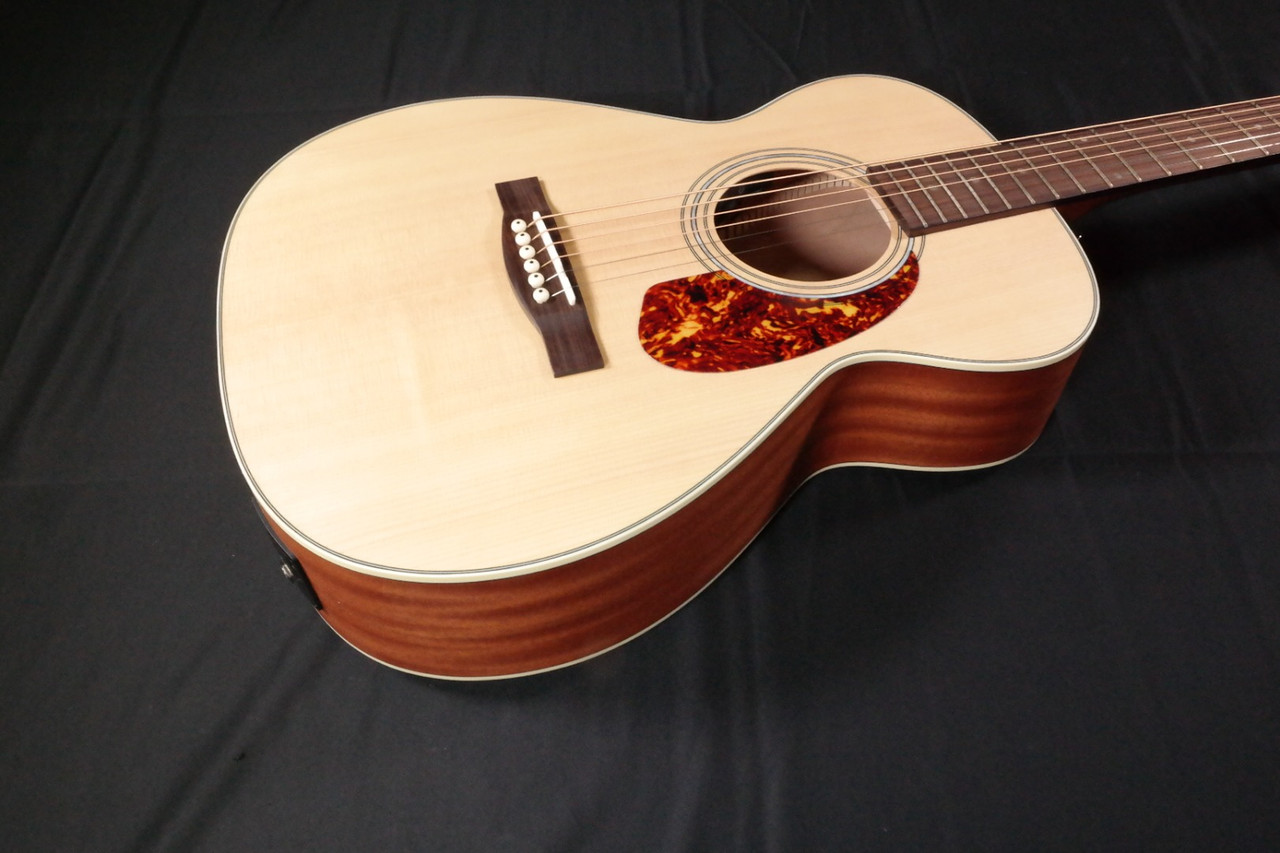 Guild M-240E - 200 Archback Solid Top Concert - Natural Satin 031