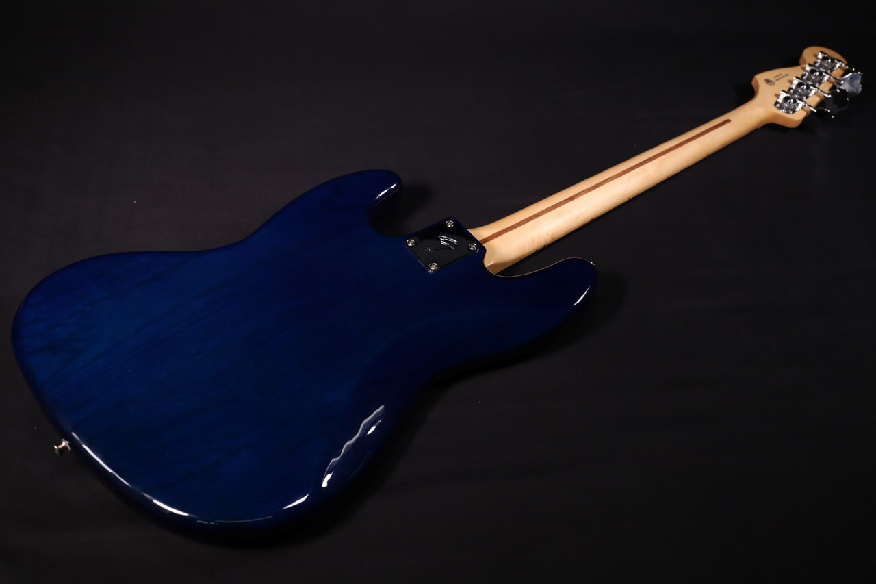 Fender Player Jazz Bass Plus Top Limited-Edition Guitar Blue Fender Player Jazz Bass Plus Top Limited-Edition Guitar Blue