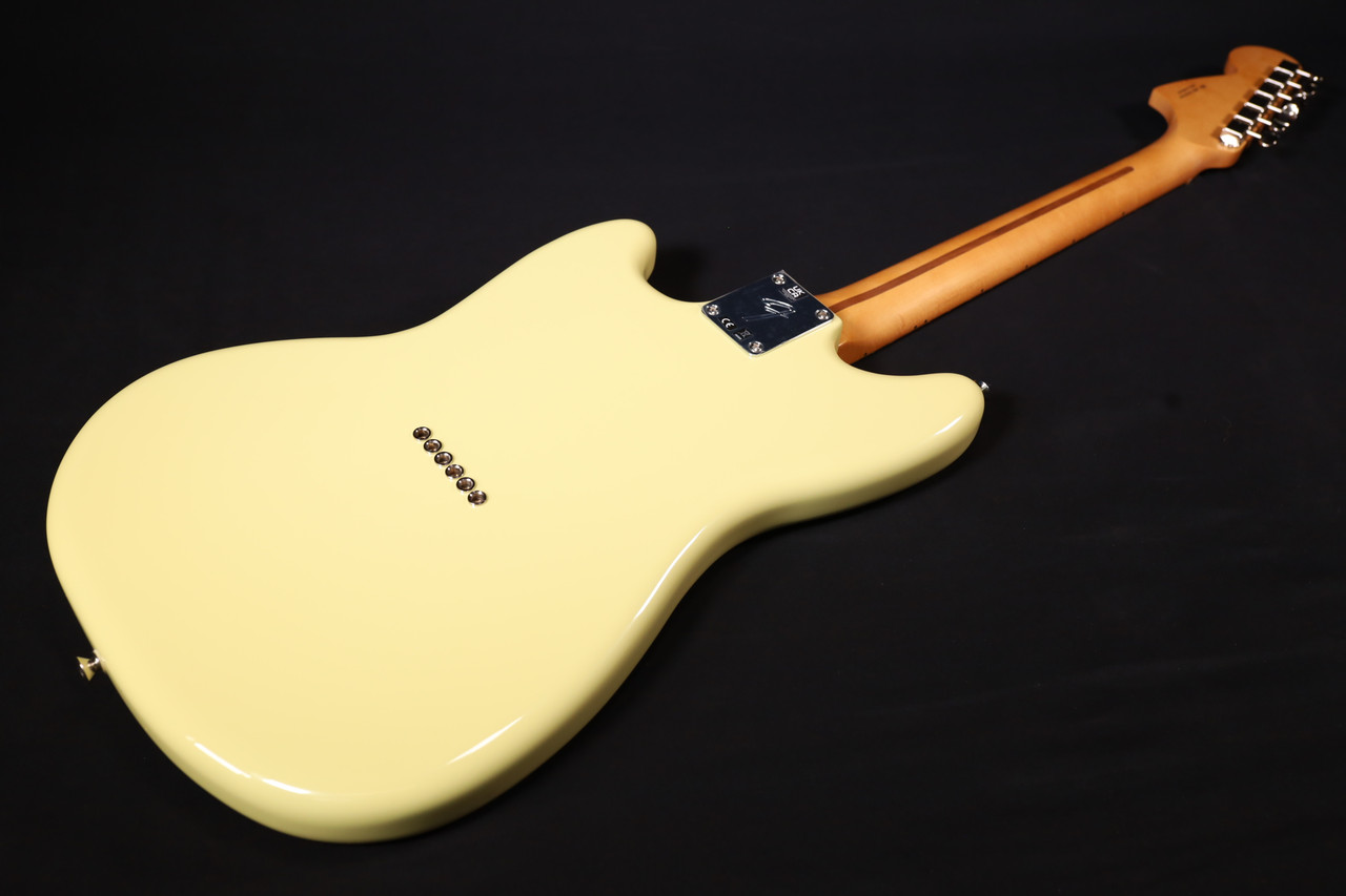 Fender Player II Mustang Maple Fingerboard Hialeah Yellow