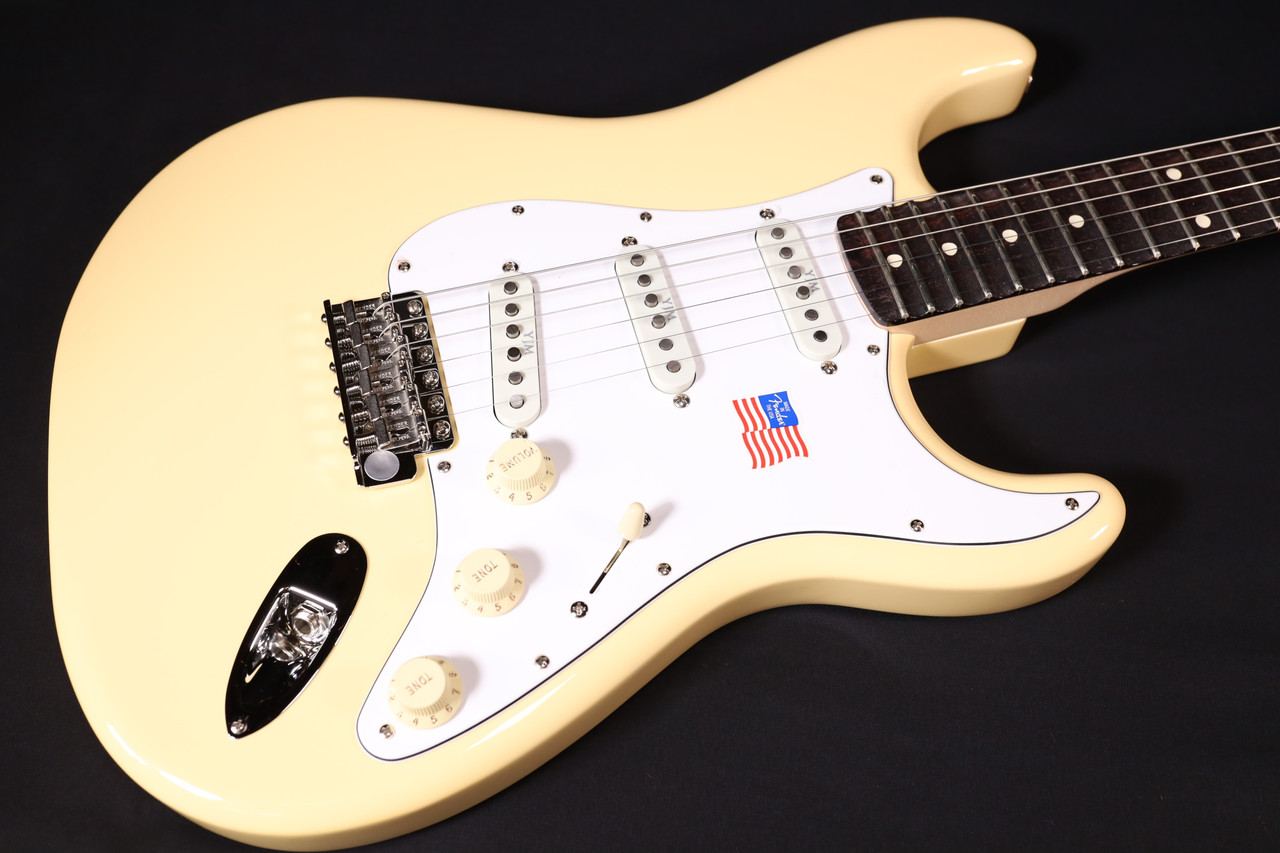 Fender Artist Series Yngwie Malmsteen Stratocaster Guitar 