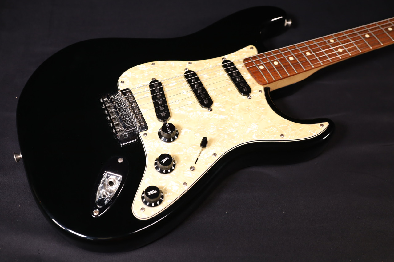 90s Fender Stratocaster Black with Pearloid Pickguard 247
