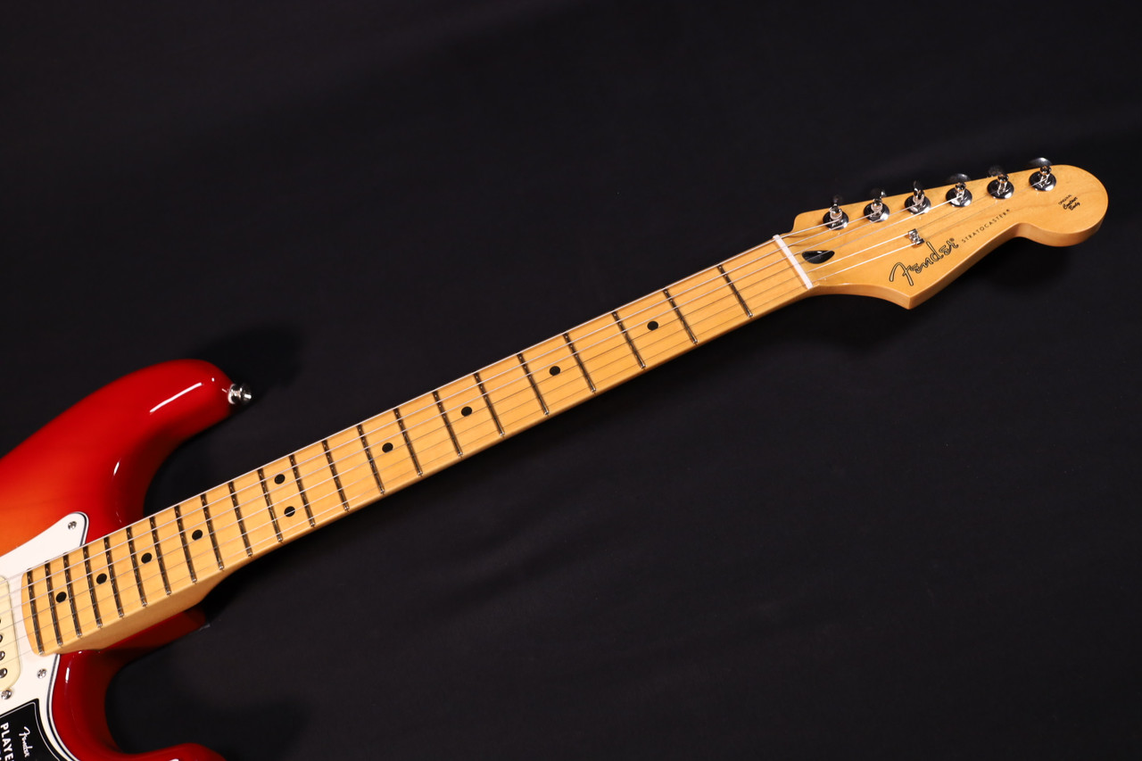 Fender Player II Stratocaster HSS Maple Fingerboard Aged Cherry