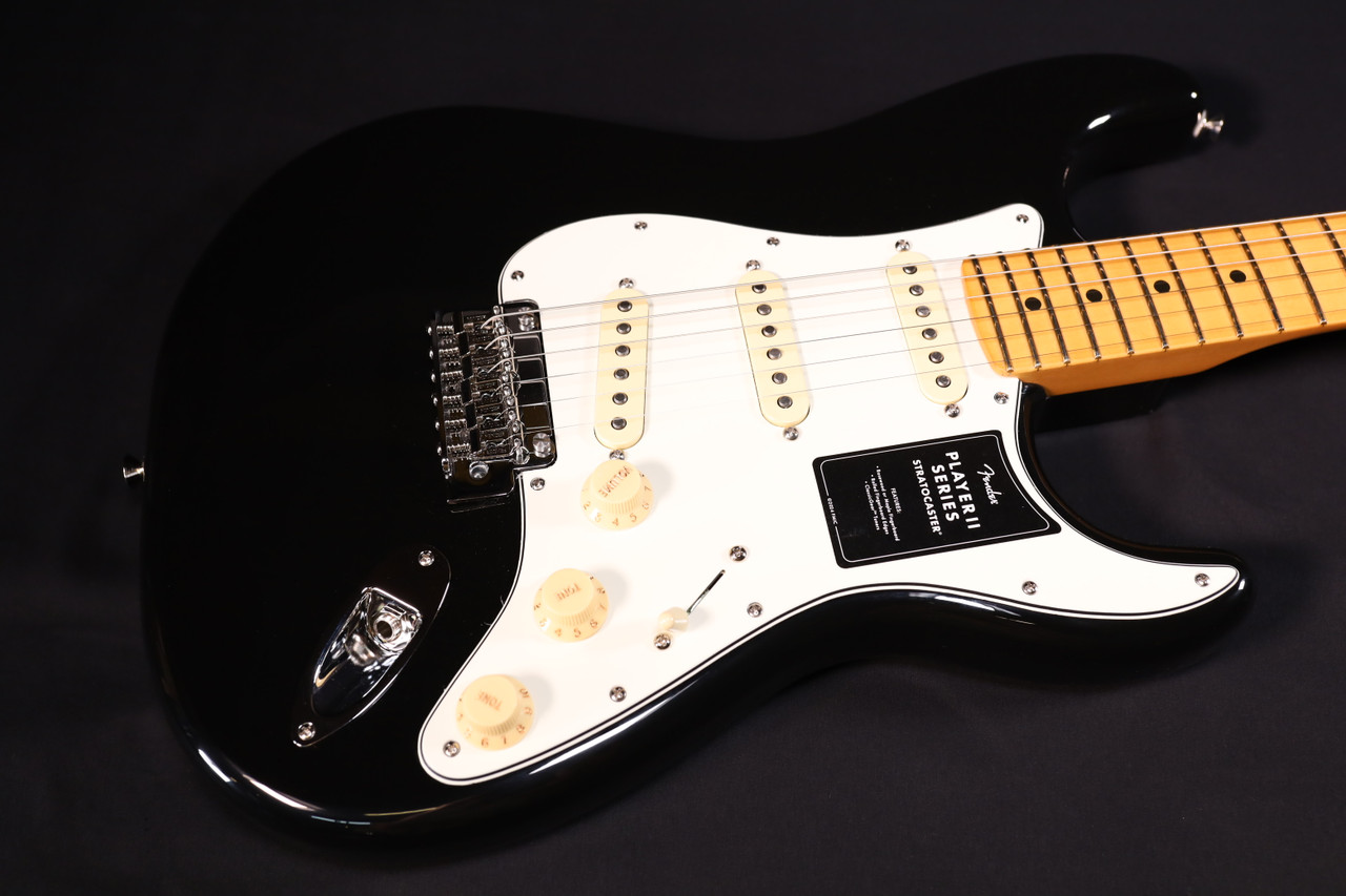 Fender Player II Stratocaster Maple Fingerboard Black 739