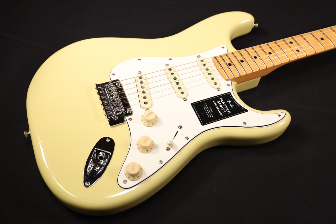 Fender Player II Stratocaster Maple Fingerboard Hialeah Yellow 354