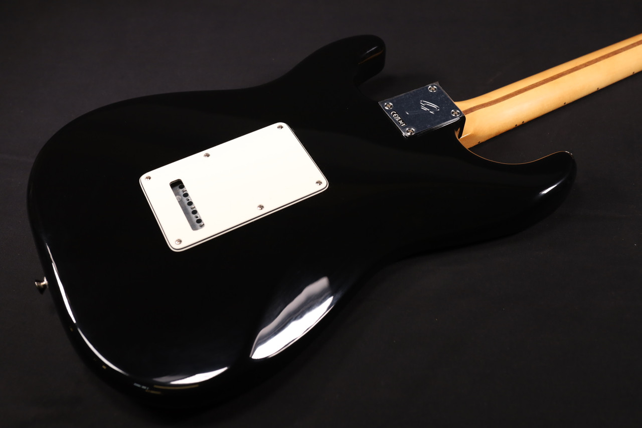 Fender Player II Stratocaster Maple Fingerboard Black 257