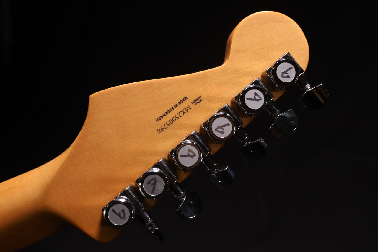 d→LIFE プロフ見てくださいFender Player HSS CAR Fender Player Stratocaster In FERRARI YELLOW! - Demo