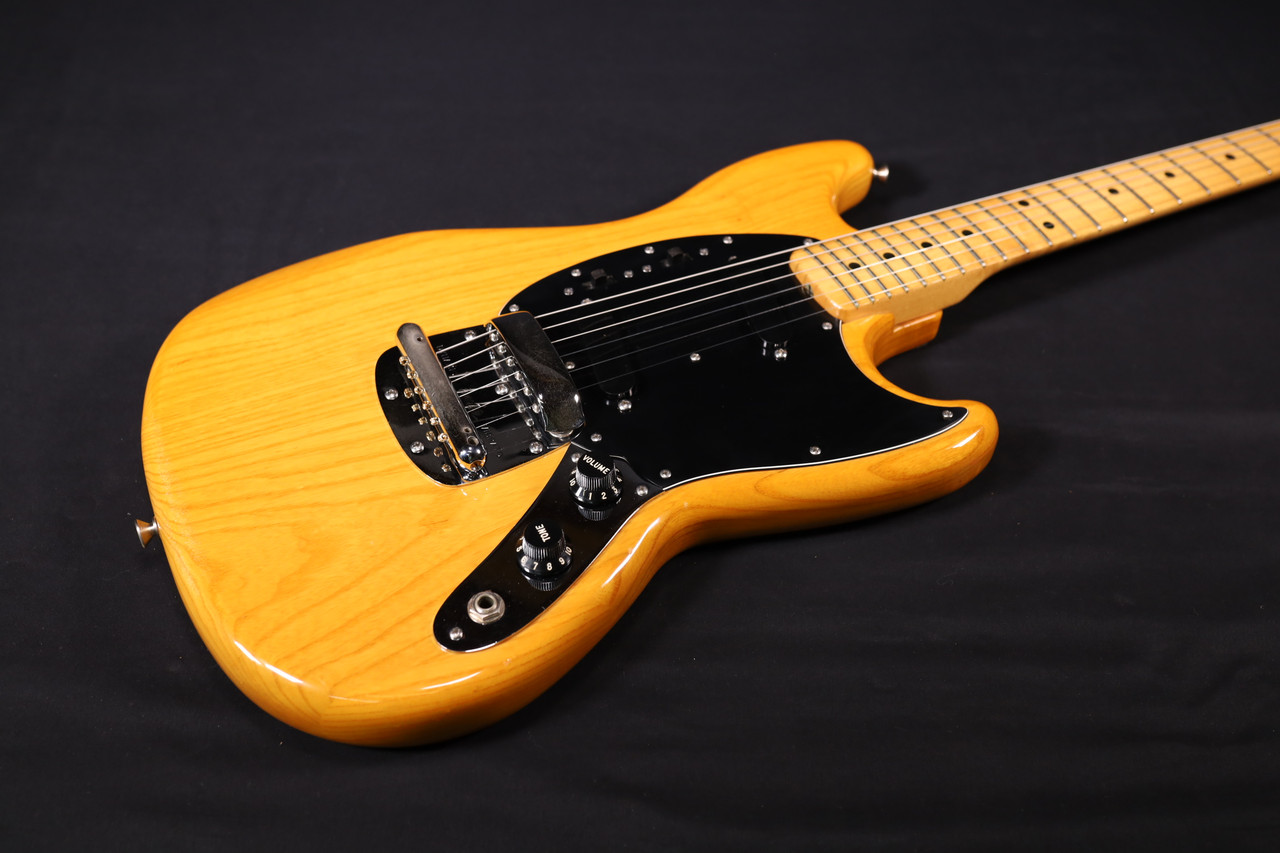 Vintage Fender Mustang 1978 with Case USED 097 - Liberty Music