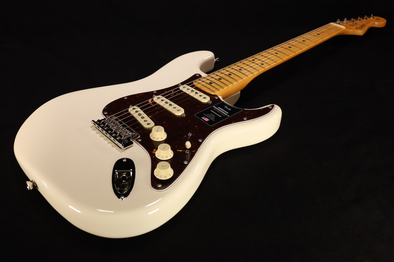 Fender American Professional II Stratocaster Maple Fingerboard