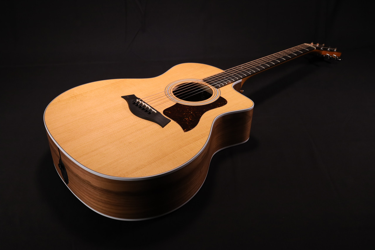 Taylor 214ce Grand Auditorium Spruce Top Mahogany Back and Sides