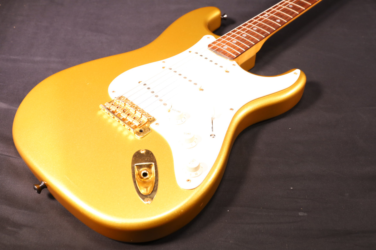 Fernandez LE-2 S Style Guitar in Gold USED 077 - Liberty Music