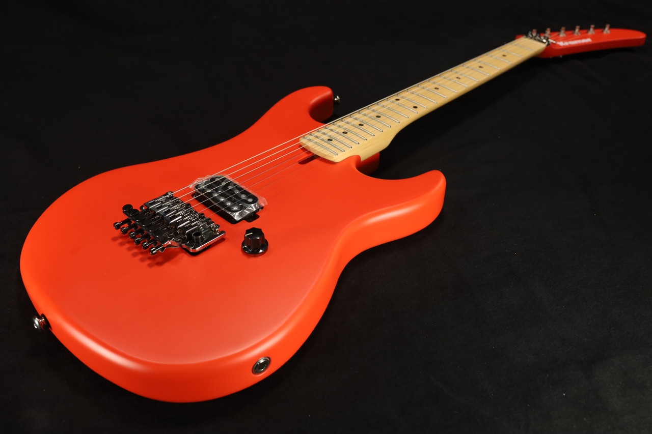 Kramer The 84 (Incl. Premium Gig Bag) ICON Eruption Red Satin 138