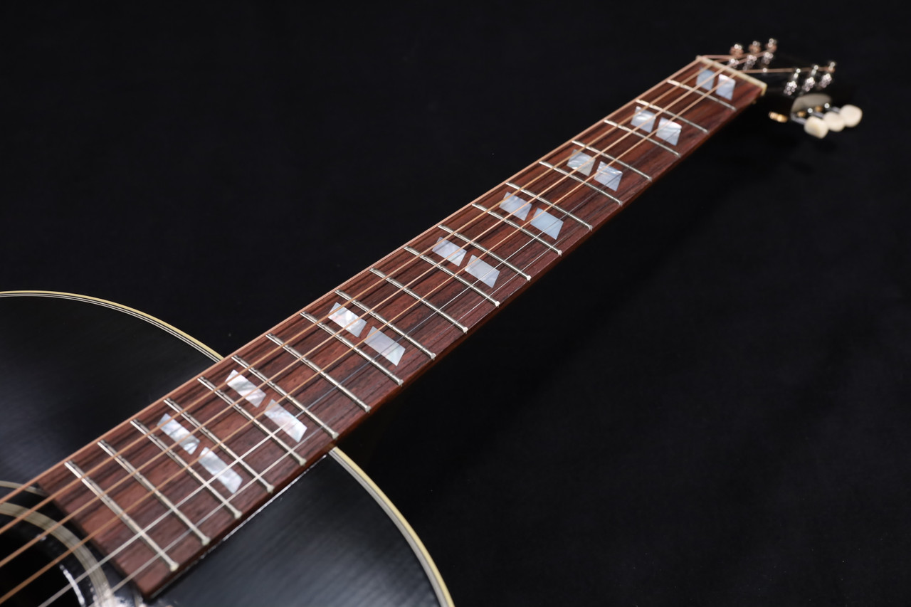 Gibson Custom Shop 1942 Banner Southern Jumbo Historic Collection