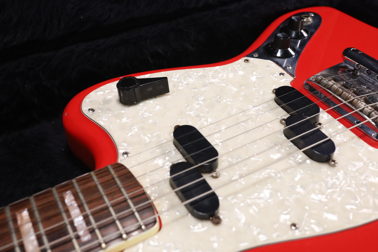 Fender Maverick 1969 - Fiesta Red Refin - owned by Rick Nielsen